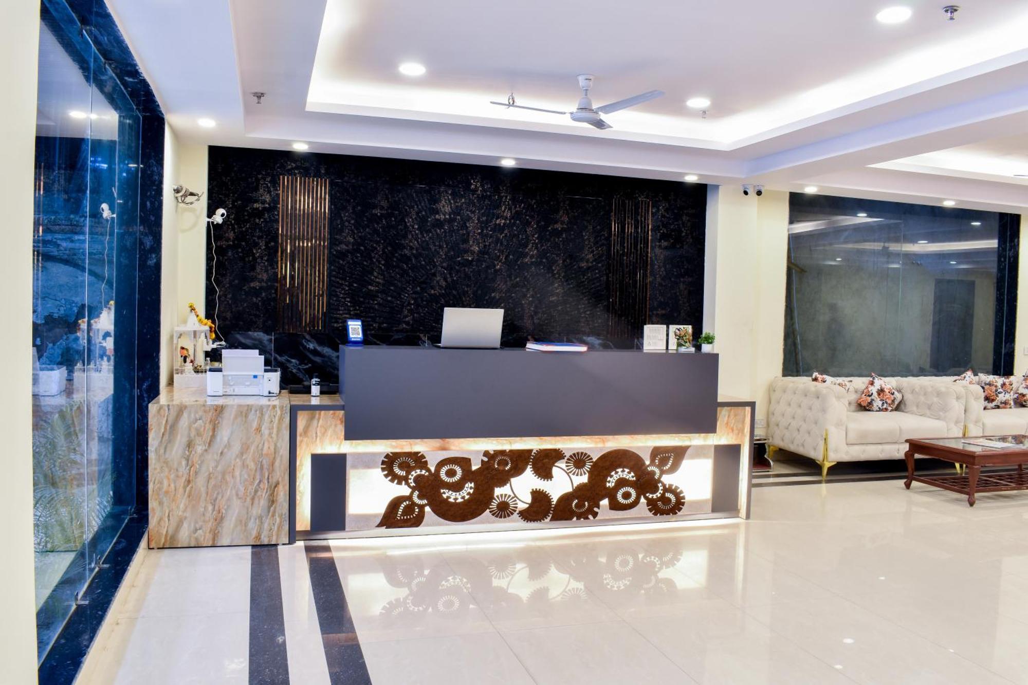 Hotel Yash Palace Νέο Δελχί Εξωτερικό φωτογραφία